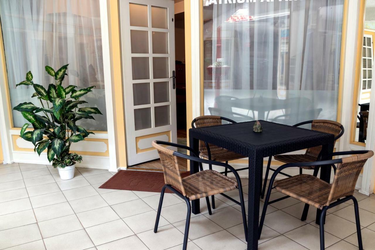 ケストヘイBasement Atrium Apartmanアパートメント エクステリア 写真